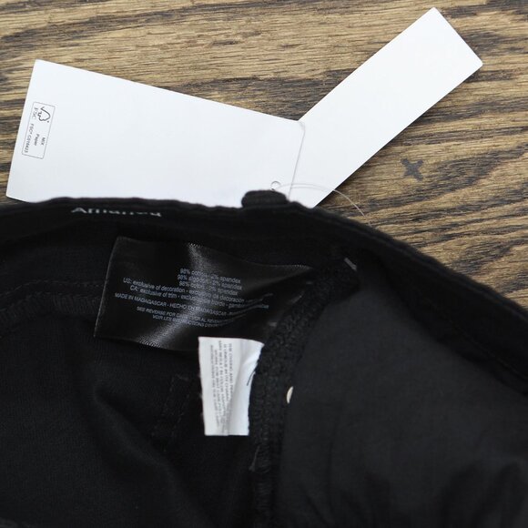 NWT Gloria Vanderbilt Capri Jeans with High Rise Straight Standard Black 10 - Picture 8 of 8